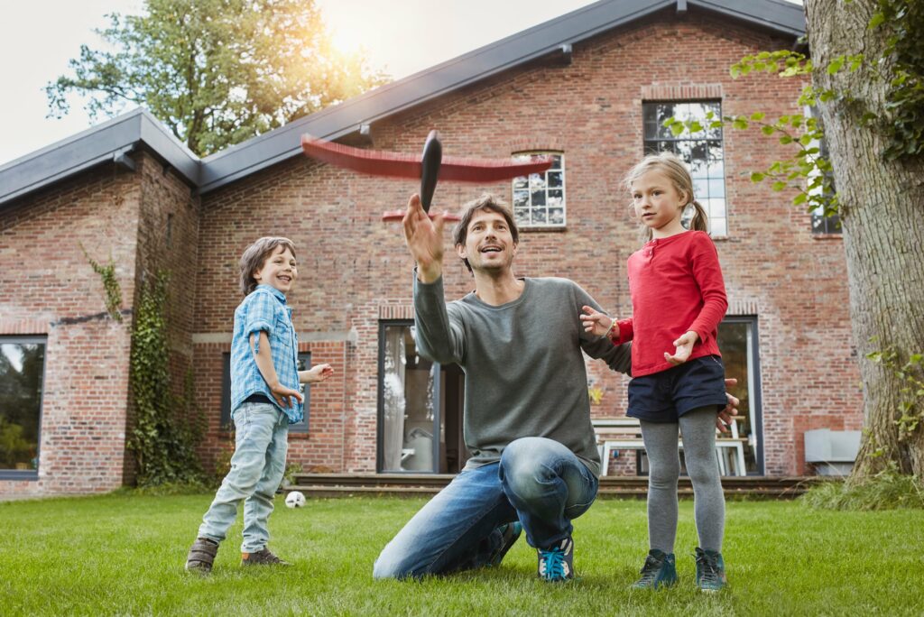 15-Year vs. 30-Year Mortgage — Comparison, Pros & Cons